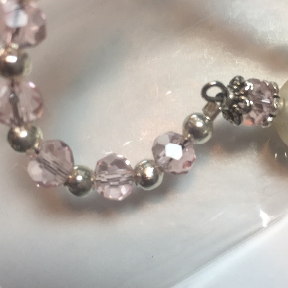✨Pink Crystal w/ faux Pearl Bracelet✨ - Picture 10 of 16